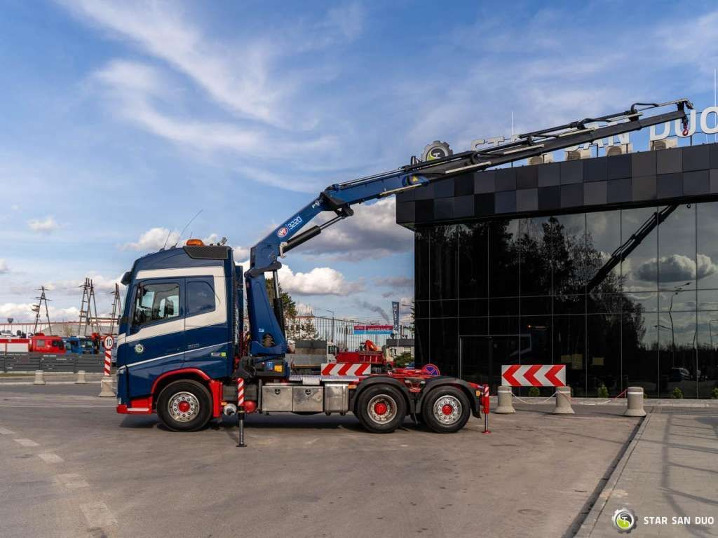 Volvo FH 500 6x2 HMF 3220-K5 HDS Crane Euro 6 - Kravas auto ar manipulatoru, Vilcējs: foto 2 Volvo FH 500 6x2 HMF 3220-K5 HDS Crane Euro 6 - Kravas auto ar manipulatoru, Vilcējs: foto 2