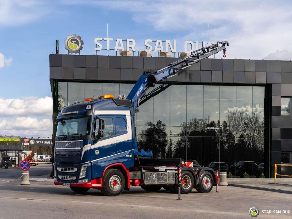 Volvo FH 500 6x2 HMF 3220-K5 HDS Crane Euro 6 - Kravas auto ar manipulatoru, Vilcējs: foto 4 Volvo FH 500 6x2 HMF 3220-K5 HDS Crane Euro 6 - Kravas auto ar manipulatoru, Vilcējs: foto 4