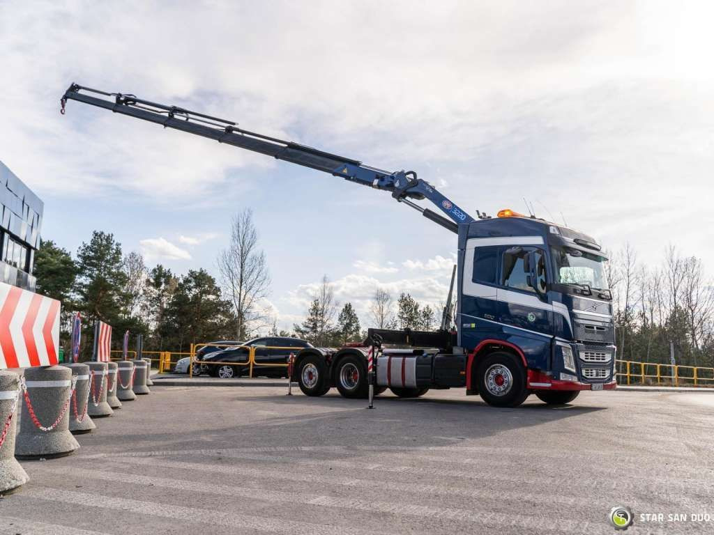 Volvo FH 500 6x2 HMF 3220-K5 HDS Crane Euro 6 - Kravas auto ar manipulatoru, Vilcējs: foto 3 Volvo FH 500 6x2 HMF 3220-K5 HDS Crane Euro 6 - Kravas auto ar manipulatoru, Vilcējs: foto 3