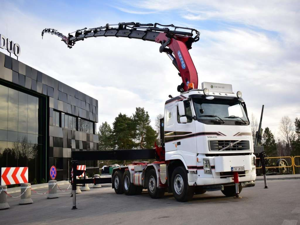 Volvo FH 520 8x2 EFFER 850 Fly Jib Winch 5th - Kravas auto ar manipulatoru, Vilcējs: foto 3 Volvo FH 520 8x2 EFFER 850 Fly Jib Winch 5th - Kravas auto ar manipulatoru, Vilcējs: foto 3