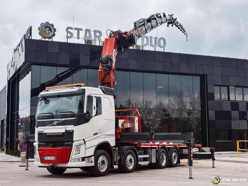 Volvo FH 550 8x2 HMF 8520 FLY JIB Winch Crane Euro 6 - Kravas auto ar manipulatoru: foto 1 Volvo FH 550 8x2 HMF 8520 FLY JIB Winch Crane Euro 6 - Kravas auto ar manipulatoru: foto 1
