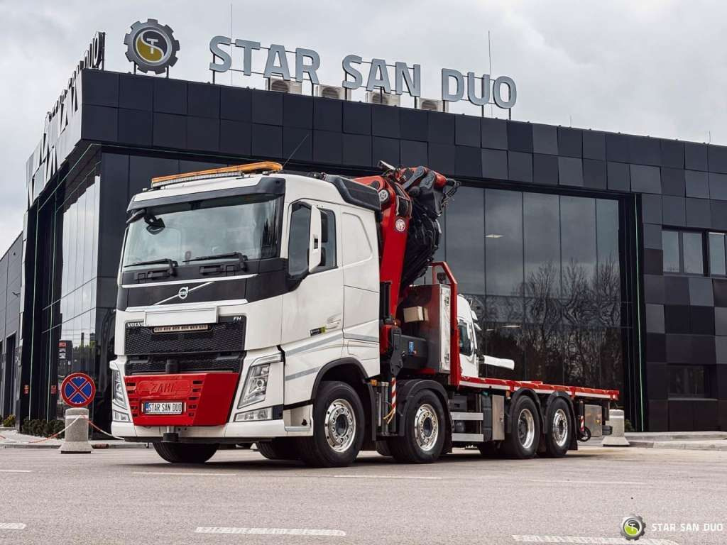 Volvo FH 550 8x2 HMF 8520 FLY JIB Winch Crane Euro 6 - Kravas auto ar manipulatoru: foto 4 Volvo FH 550 8x2 HMF 8520 FLY JIB Winch Crane Euro 6 - Kravas auto ar manipulatoru: foto 4