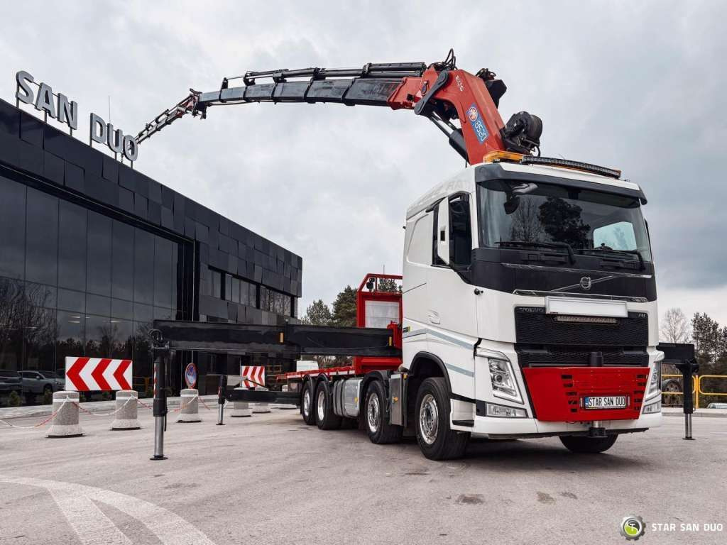 Volvo FH 550 8x2 HMF 8520 FLY JIB Winch Crane Euro 6 - Kravas auto ar manipulatoru: foto 3 Volvo FH 550 8x2 HMF 8520 FLY JIB Winch Crane Euro 6 - Kravas auto ar manipulatoru: foto 3