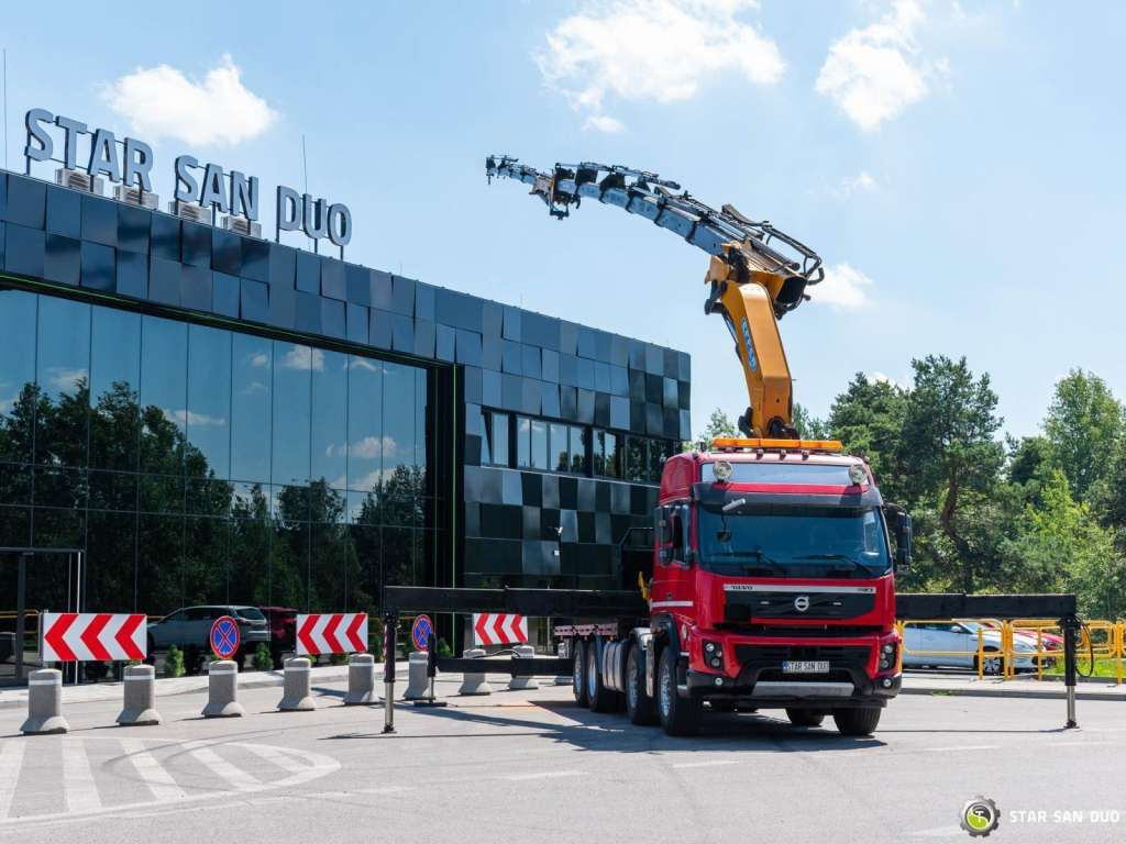 Volvo FMX 500 8x2 Effer 585 Fly Jib Winch Crane Kran - Kravas auto ar manipulatoru: foto 5 Volvo FMX 500 8x2 Effer 585 Fly Jib Winch Crane Kran - Kravas auto ar manipulatoru: foto 5