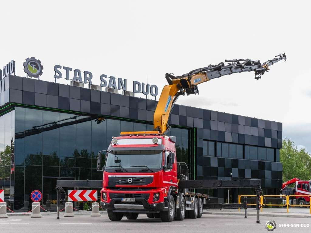 Volvo FMX 500 8x2 Effer 585 Fly Jib Winch Crane Kran - Kravas auto ar manipulatoru: foto 2 Volvo FMX 500 8x2 Effer 585 Fly Jib Winch Crane Kran - Kravas auto ar manipulatoru: foto 2