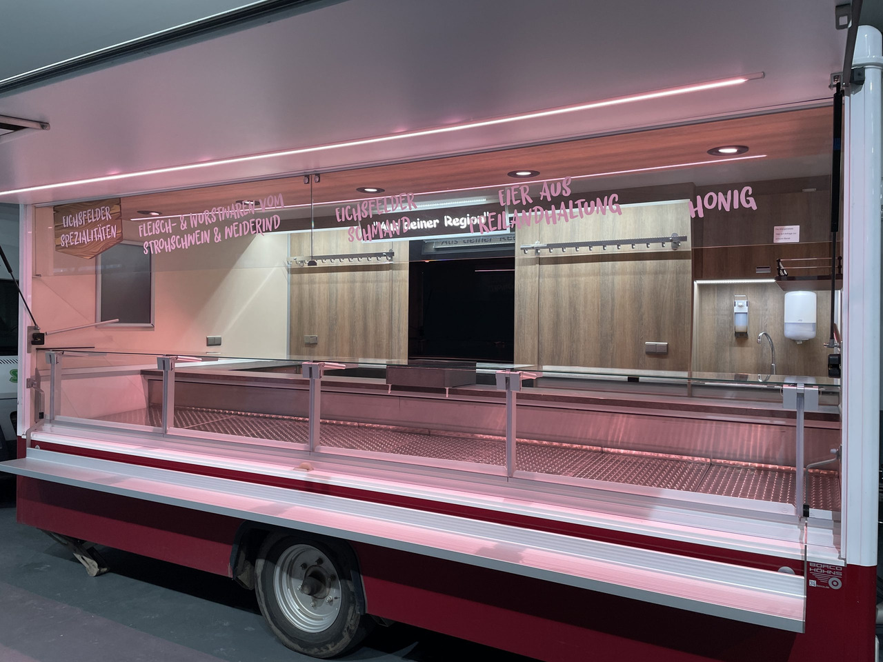 Verkaufsanhänger BORCO HÖHNS - Tirdzniecības piekabe: foto 2 Verkaufsanhänger BORCO HÖHNS - Tirdzniecības piekabe: foto 2