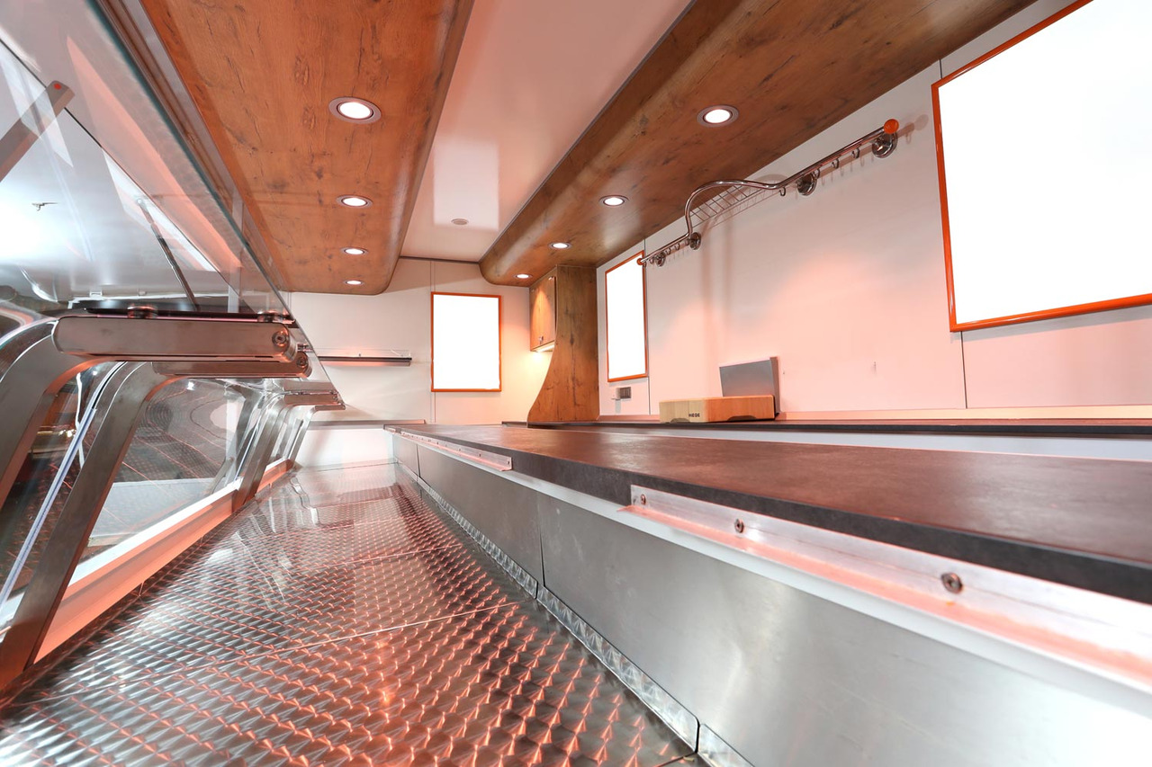 Wochenmarktmobil BORCO HÖHNS - Tirdzniecības kravas automašīna: foto 3 Wochenmarktmobil BORCO HÖHNS - Tirdzniecības kravas automašīna: foto 3