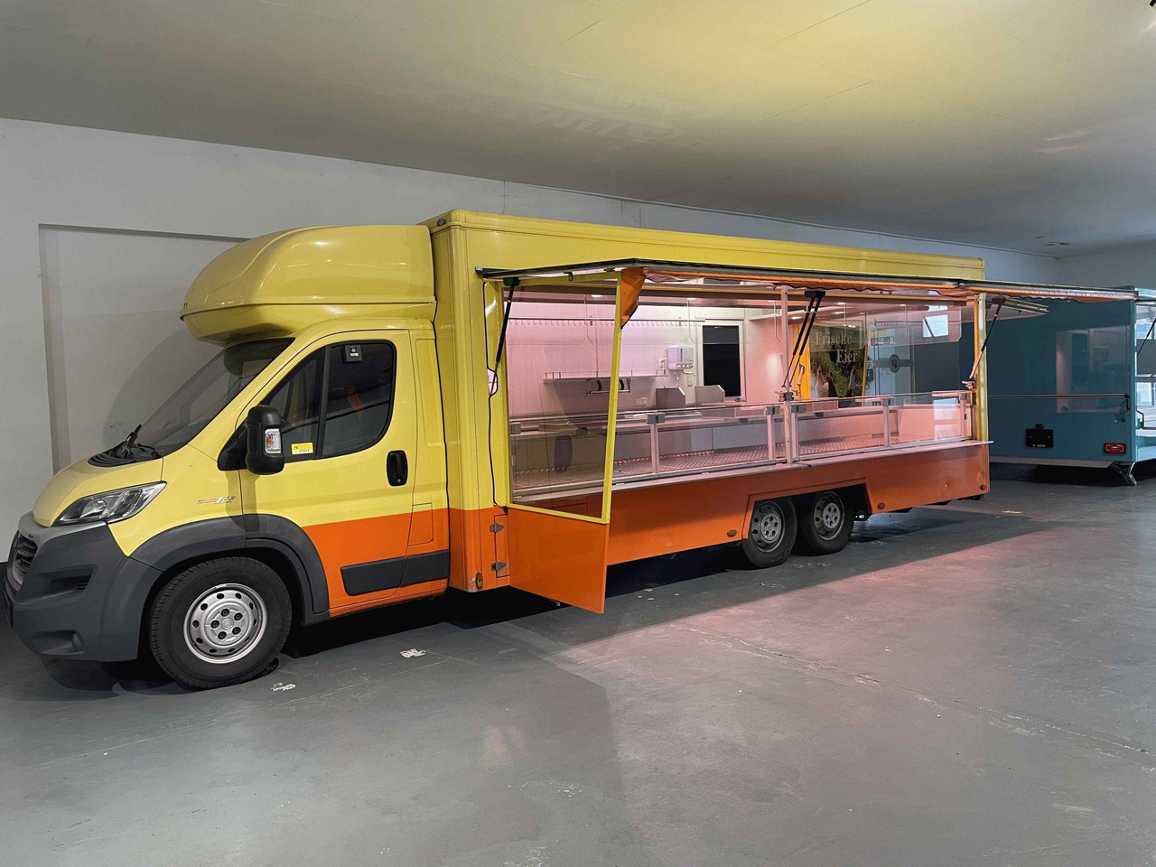Wochenmarktmobil Esselmann - Tirdzniecības kravas automašīna: foto 4 Wochenmarktmobil Esselmann - Tirdzniecības kravas automašīna: foto 4