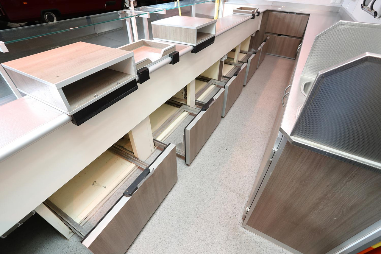 Wochenmarktmobil Esselmann - Tirdzniecības kravas automašīna: foto 5 Wochenmarktmobil Esselmann - Tirdzniecības kravas automašīna: foto 5