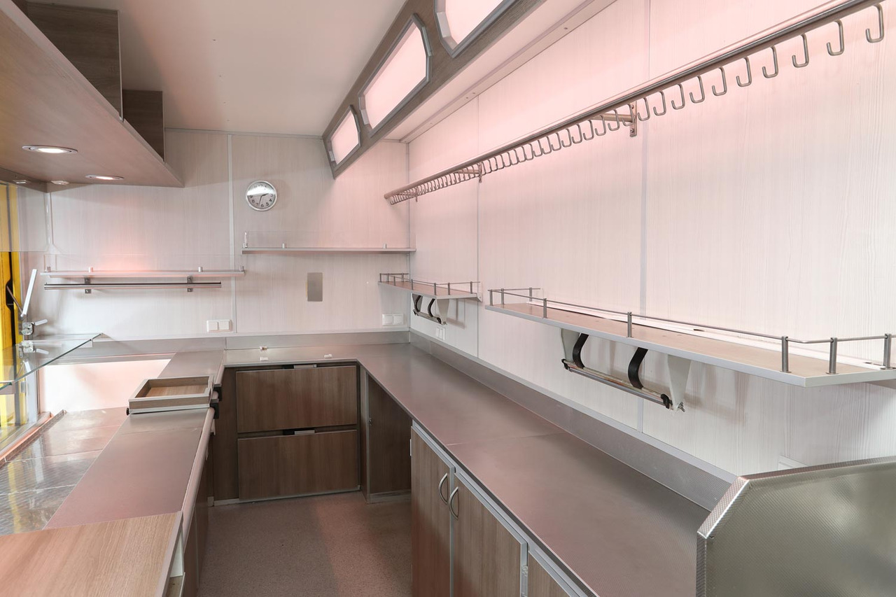 Wochenmarktmobil Esselmann - Tirdzniecības kravas automašīna: foto 4 Wochenmarktmobil Esselmann - Tirdzniecības kravas automašīna: foto 4