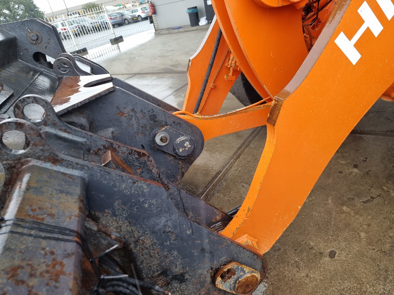 HITACHI ZW 250 - Riteņu iekrāvējs: foto 5 HITACHI ZW 250 - Riteņu iekrāvējs: foto 5