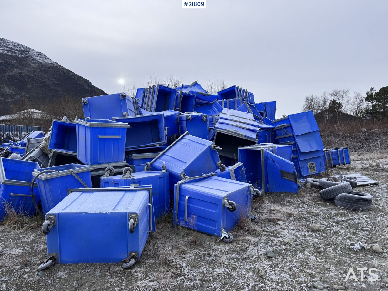 Blå plastkopper Blå Plastkopper - Instrument/ Aprīkojums: foto 3 Blå plastkopper Blå Plastkopper - Instrument/ Aprīkojums: foto 3