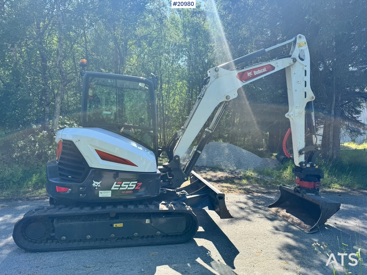 Bobcat E55Z - Mini-ekskavators: foto 1 Bobcat E55Z - Mini-ekskavators: foto 1