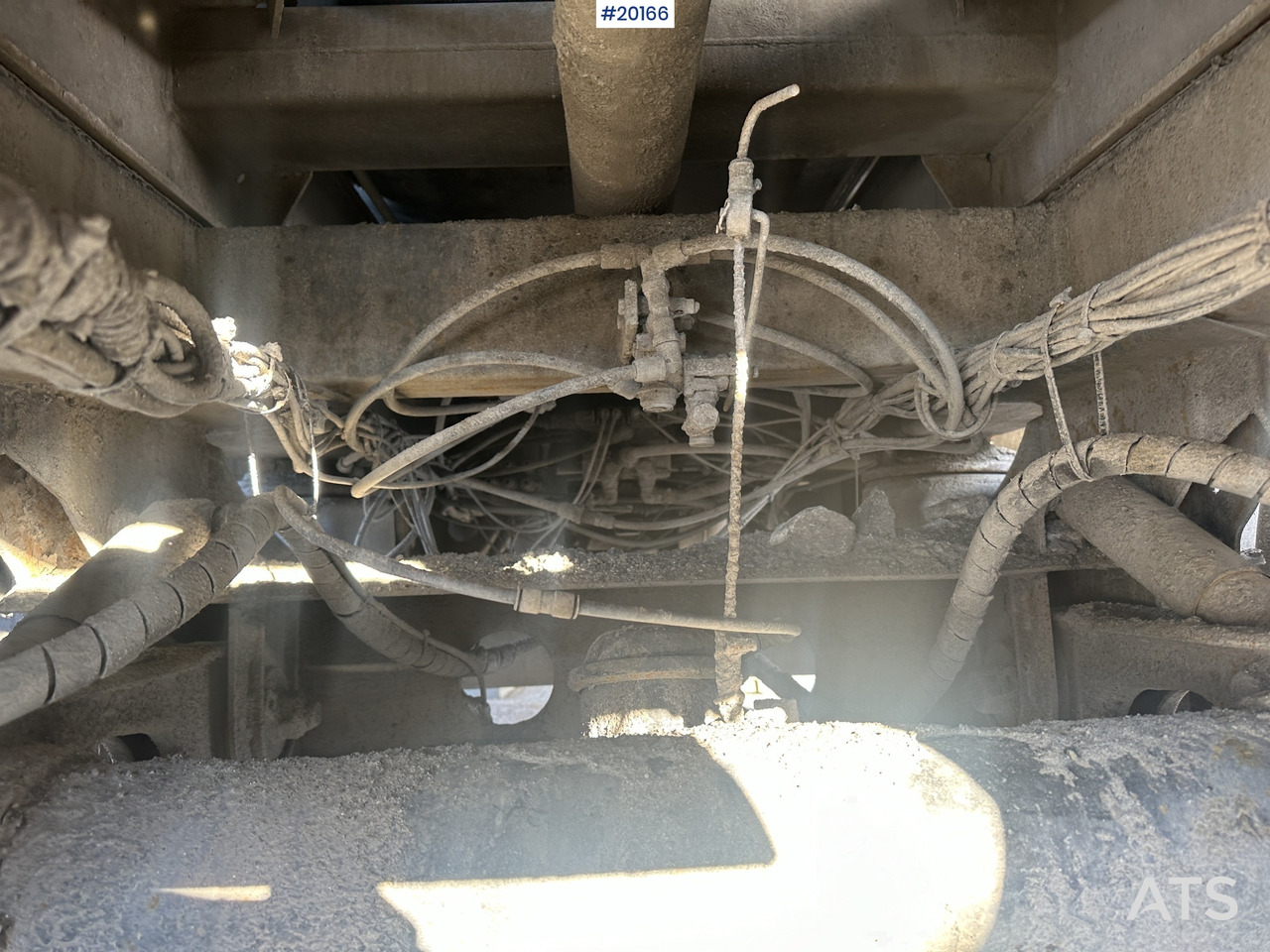 Puspiekabe pašizgāzējs Carnehl 3 akslet tippsemi: foto 19