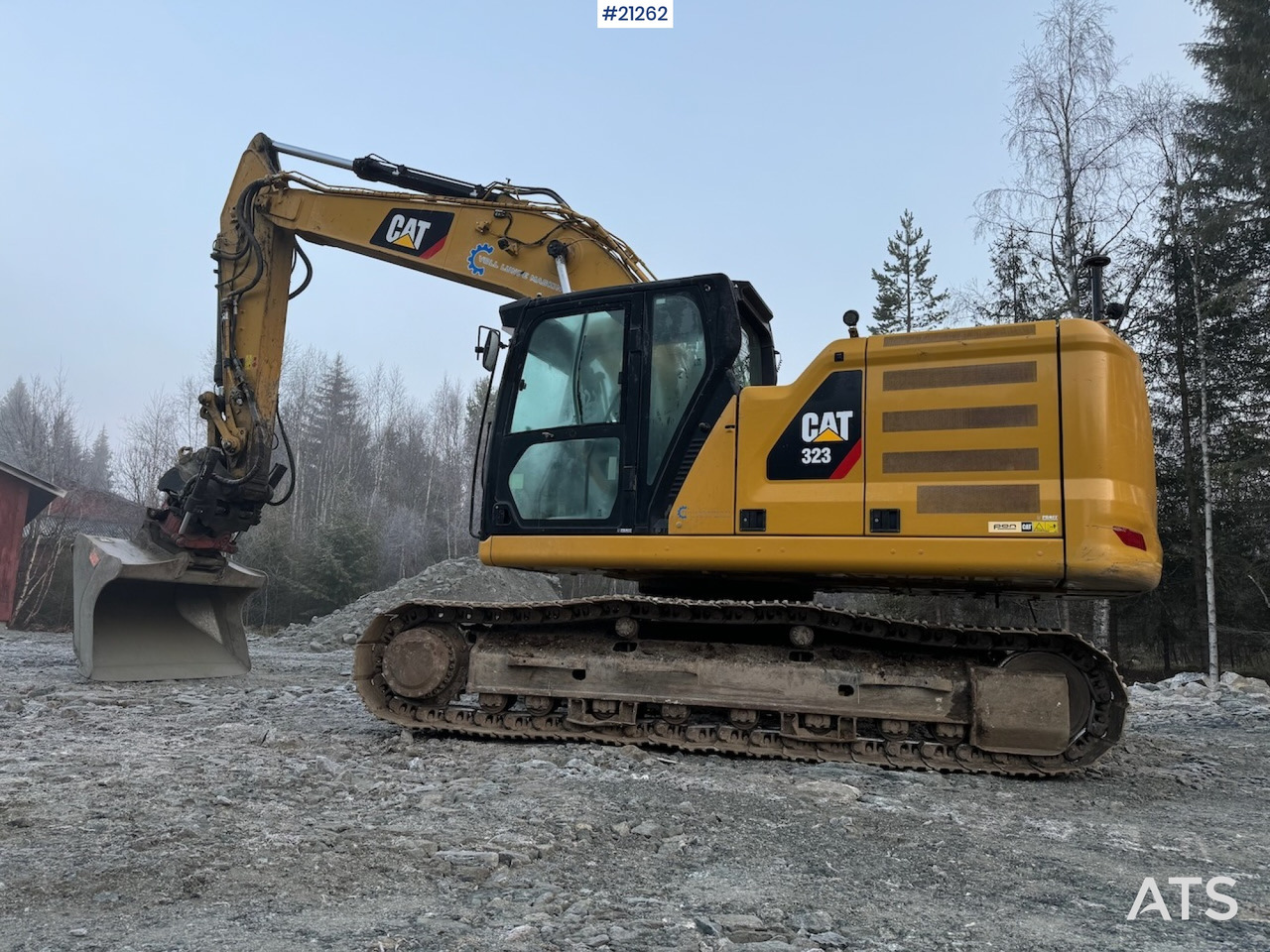 Caterpillar 323 - Kāpurķēžu ekskavators: foto 4 Caterpillar 323 - Kāpurķēžu ekskavators: foto 4