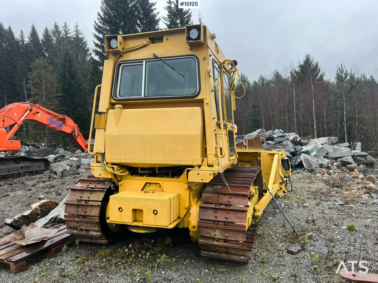 Caterpillar D5B - Buldozers: foto 3 Caterpillar D5B - Buldozers: foto 3