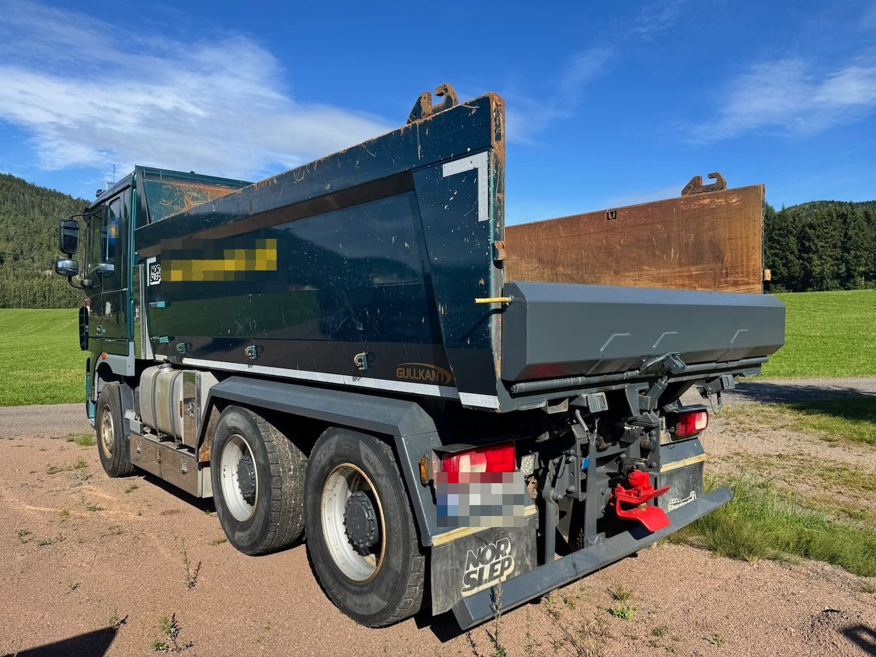 DAF XF 105.460 - Kravas automašīna pašizgāzējs: foto 4 DAF XF 105.460 - Kravas automašīna pašizgāzējs: foto 4