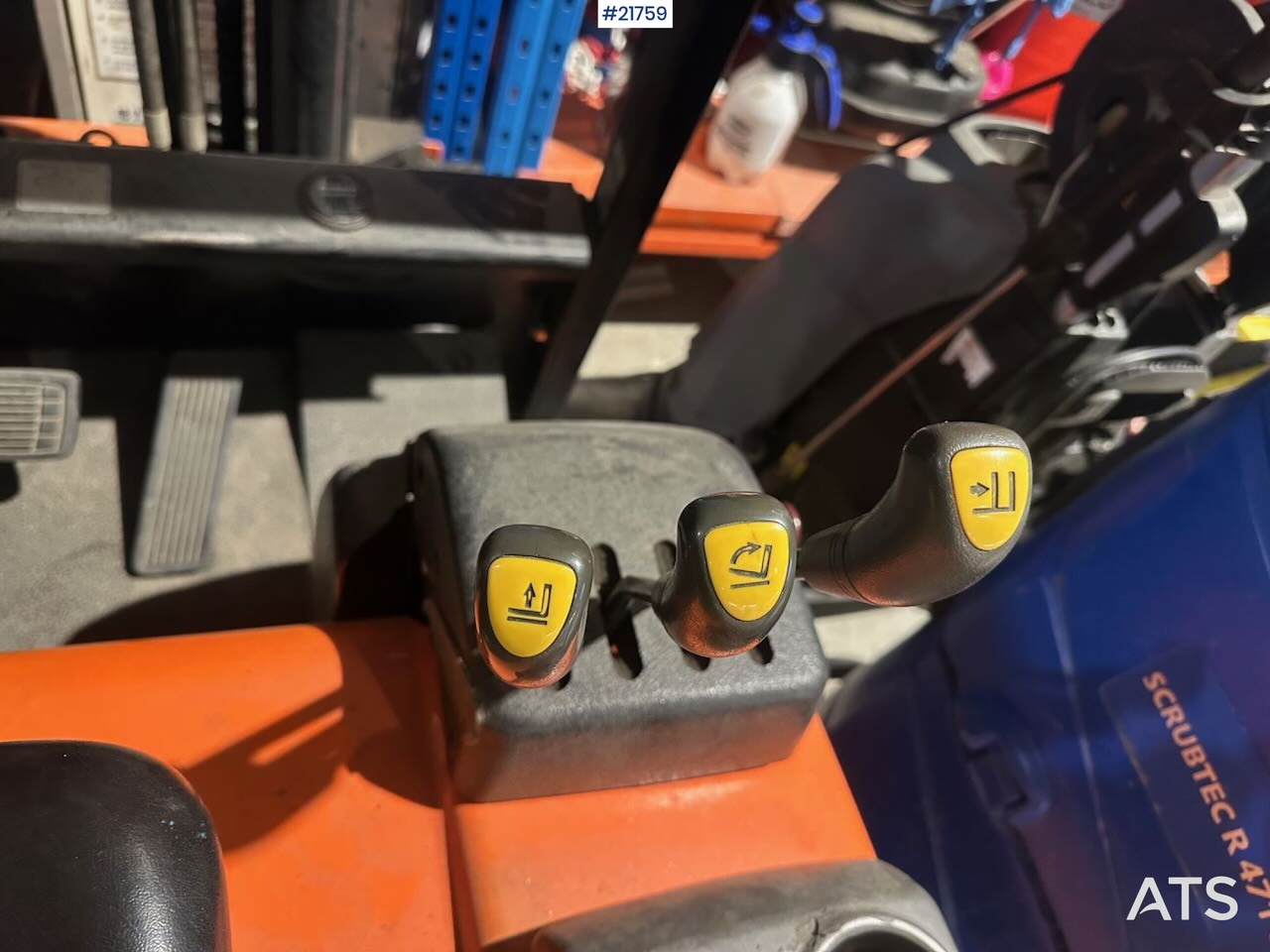 Daewoo B20T truck m/ 4,5 m løftehøyde - Puspiekabe zema profila platforma: foto 4 Daewoo B20T truck m/ 4,5 m løftehøyde - Puspiekabe zema profila platforma: foto 4