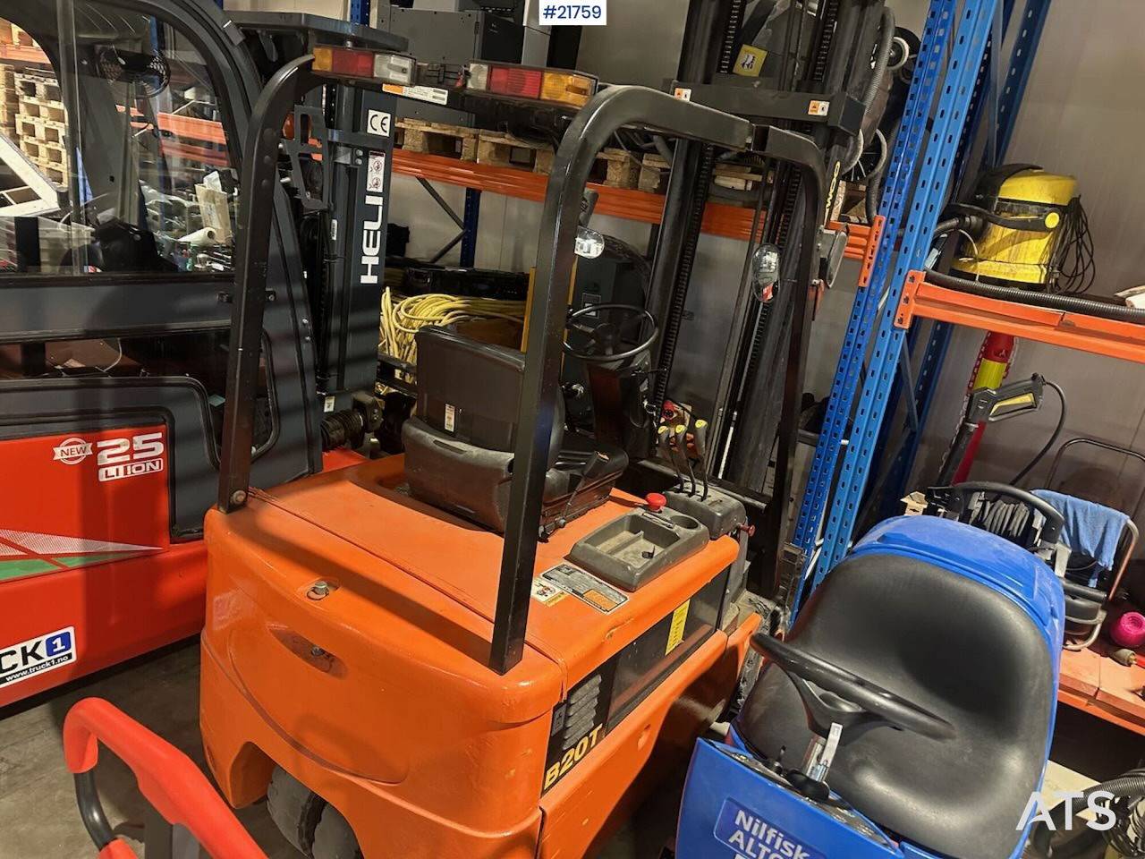 Daewoo B20T truck m/ 4,5 m løftehøyde - Puspiekabe zema profila platforma: foto 1 Daewoo B20T truck m/ 4,5 m løftehøyde - Puspiekabe zema profila platforma: foto 1