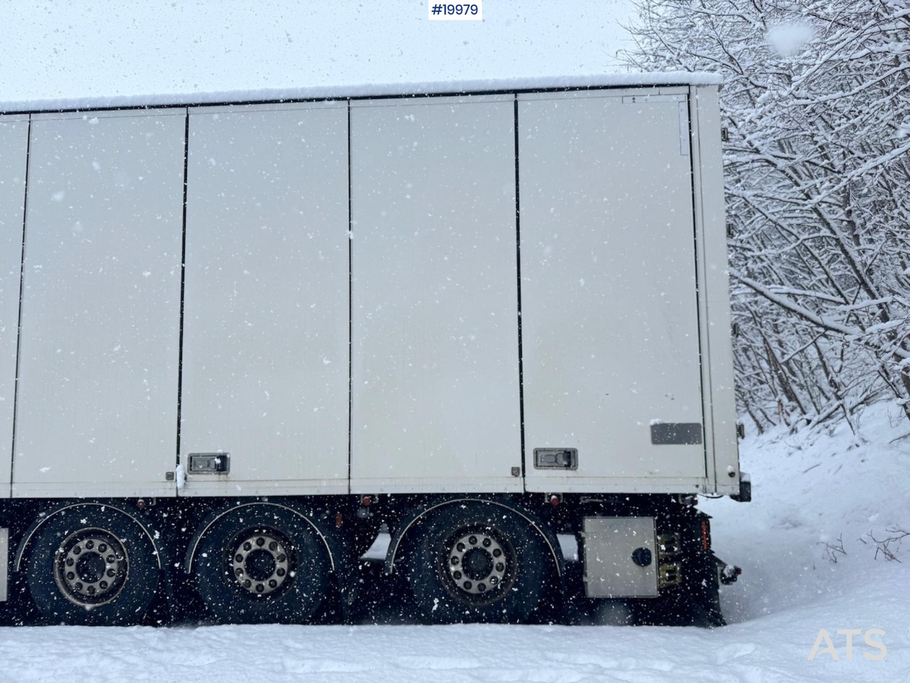 Ekeri Skapsemi - Piekabe slēgtā virsbūve: foto 4 Ekeri Skapsemi - Piekabe slēgtā virsbūve: foto 4