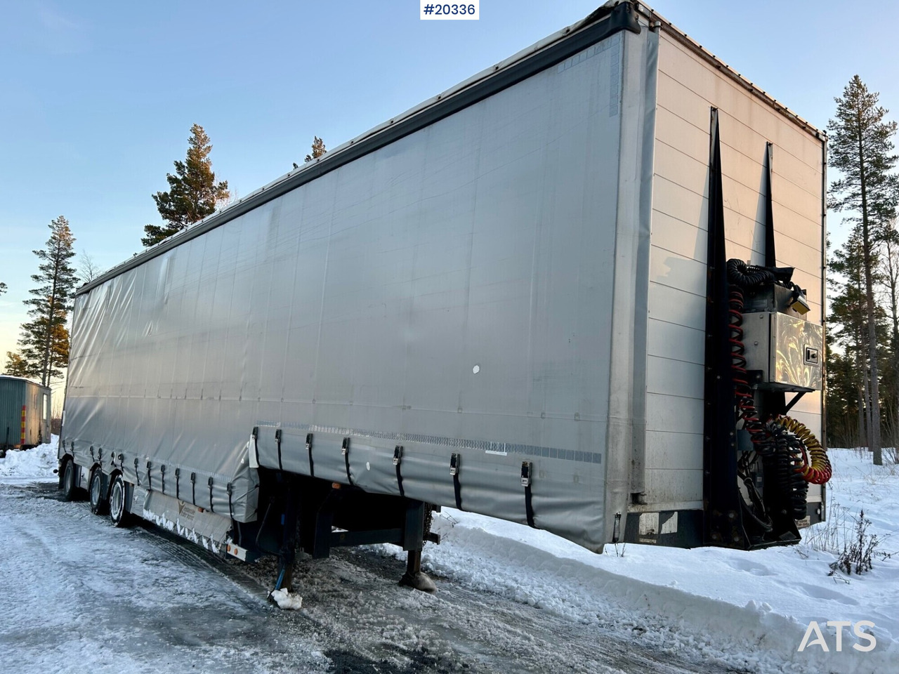 HRD Jumbo tralle med bredding - Puspiekabe slēgtā virsbūve: foto 3 HRD Jumbo tralle med bredding - Puspiekabe slēgtā virsbūve: foto 3