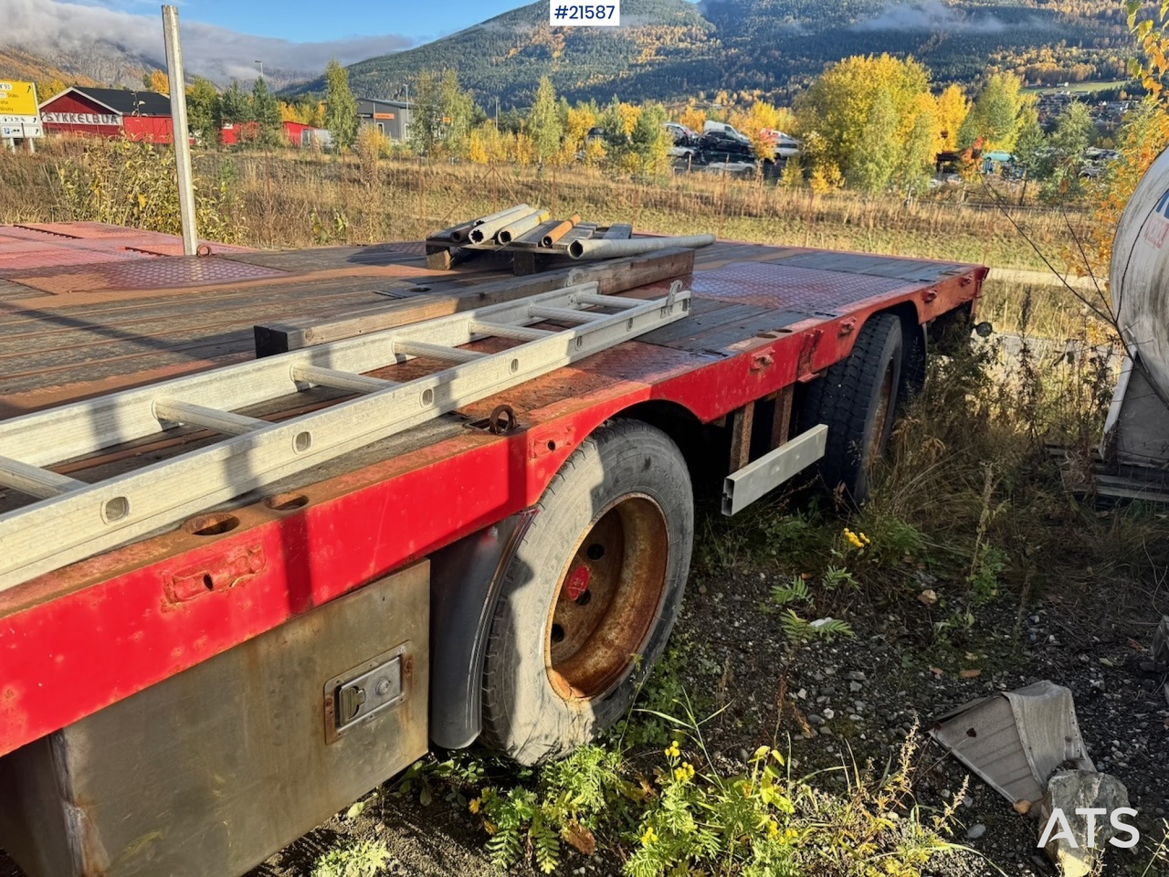 HRD Kransemi - Bortu puspiekabe/ Platforma: foto 4 HRD Kransemi - Bortu puspiekabe/ Platforma: foto 4