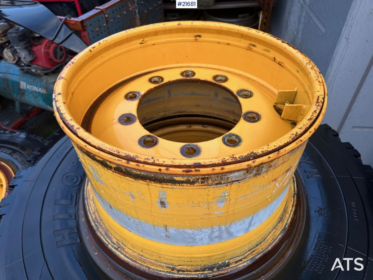 Hilo Dekkene har stått på en Volvo L60E - Riepas un diski - Celtniecības tehnika: foto 4 Hilo Dekkene har stått på en Volvo L60E - Riepas un diski - Celtniecības tehnika: foto 4