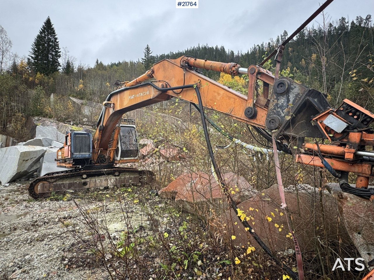 Hitachi Ca 1988 Hitachi FH220LC graver selges som rep.objekt. Ikke kjørbar. - Kāpurķēžu ekskavators: foto 4 Hitachi Ca 1988 Hitachi FH220LC graver selges som rep.objekt. Ikke kjørbar. - Kāpurķēžu ekskavators: foto 4