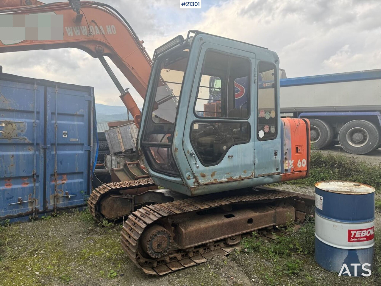 Hitachi EX60 - Kāpurķēžu ekskavators: foto 3 Hitachi EX60 - Kāpurķēžu ekskavators: foto 3