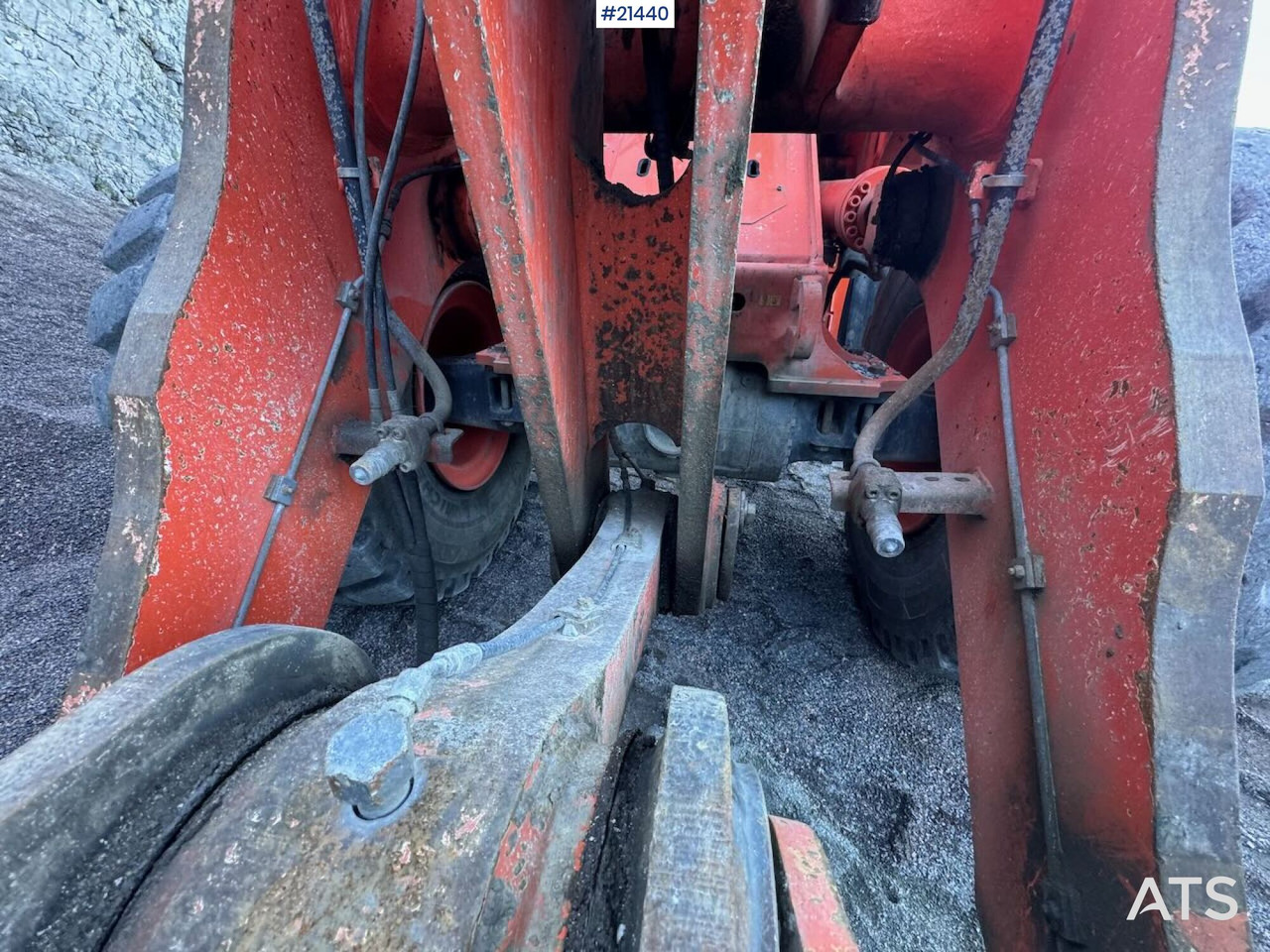 Riteņu iekrāvējs Hitachi ZW310: foto 15 Riteņu iekrāvējs Hitachi ZW310: foto 15