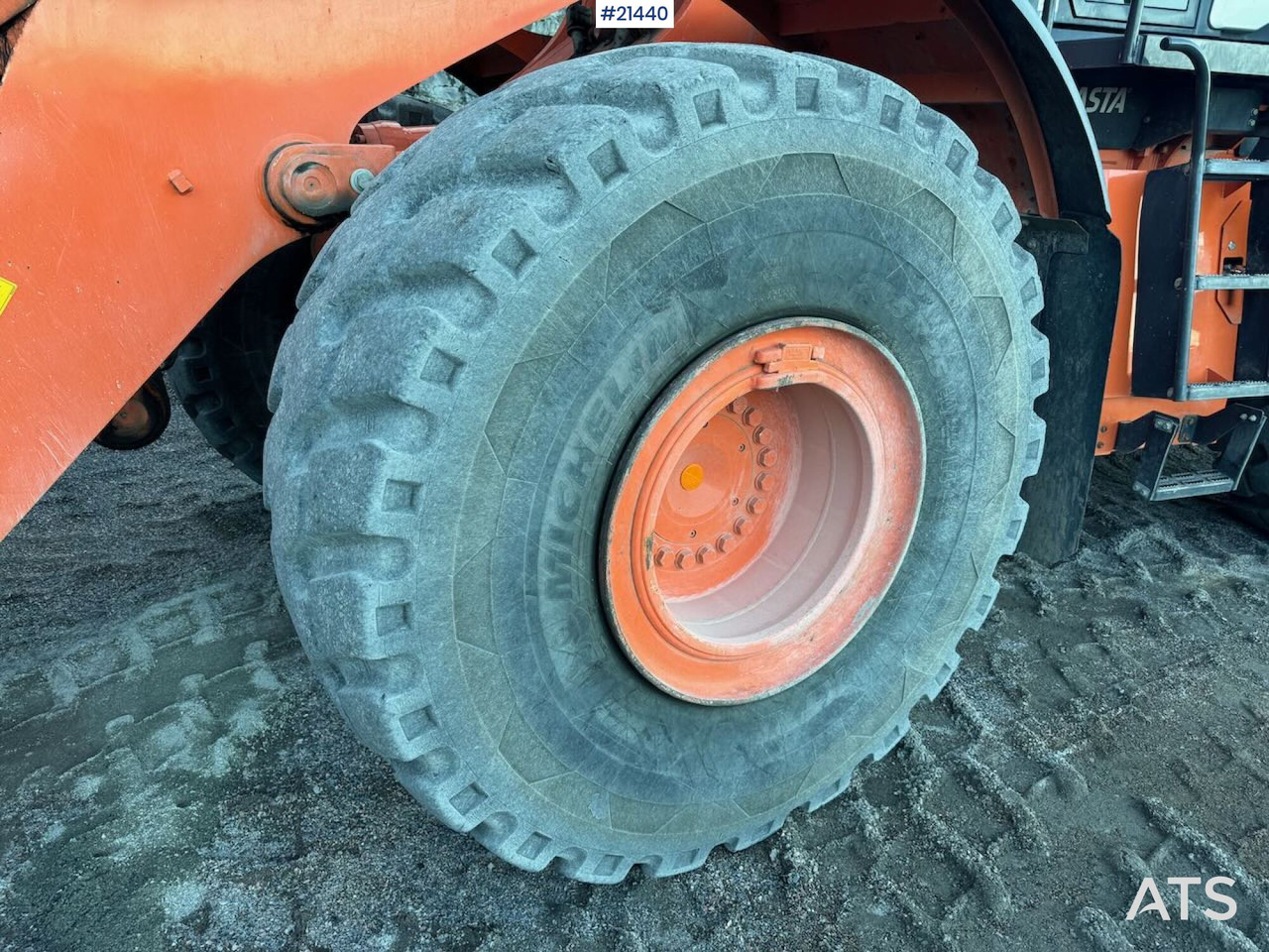 Riteņu iekrāvējs Hitachi ZW310: foto 11 Riteņu iekrāvējs Hitachi ZW310: foto 11