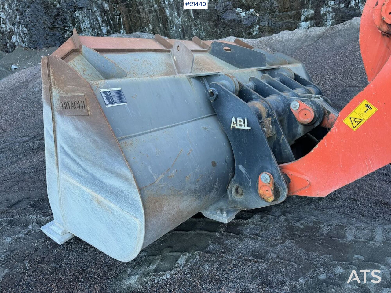 Riteņu iekrāvējs Hitachi ZW310: foto 18 Riteņu iekrāvējs Hitachi ZW310: foto 18