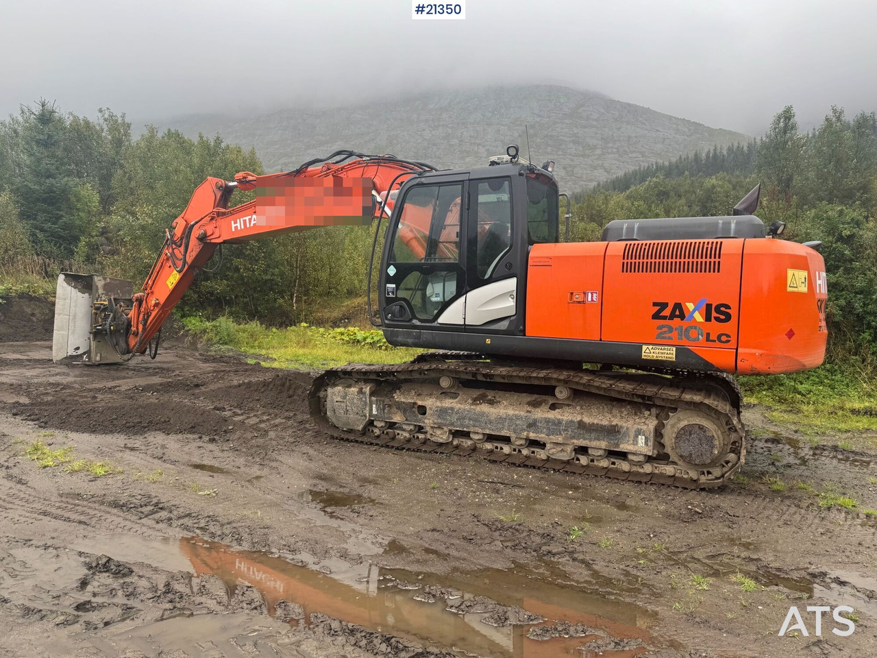 Hitachi ZX210LC - Ekskavators: foto 4 Hitachi ZX210LC - Ekskavators: foto 4