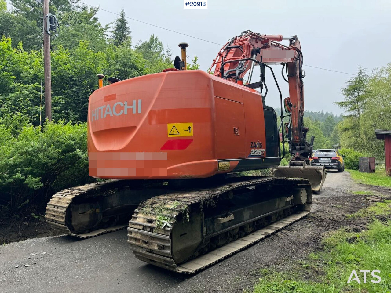 Hitachi ZX225 - Kāpurķēžu ekskavators: foto 3 Hitachi ZX225 - Kāpurķēžu ekskavators: foto 3
