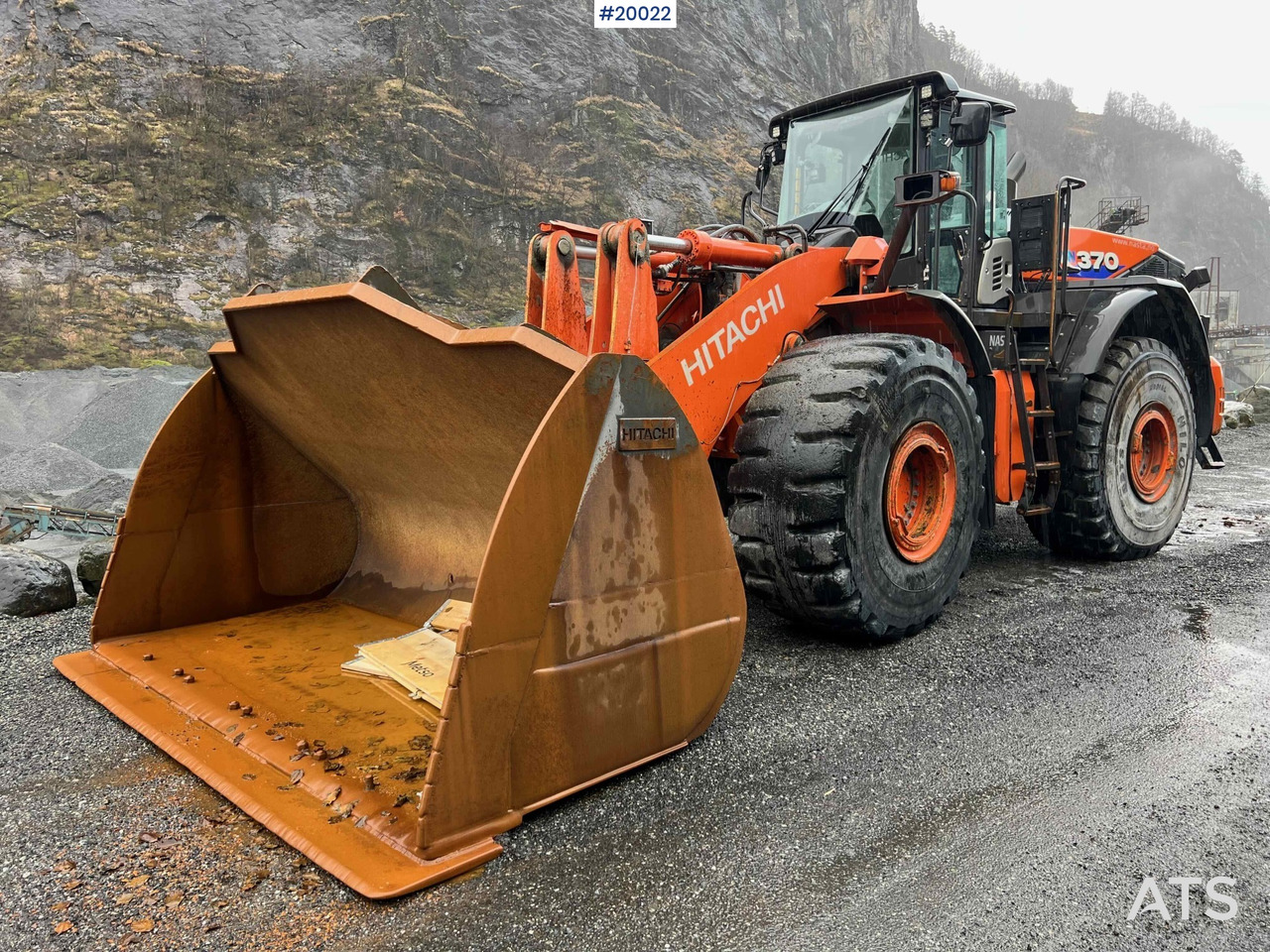 Hitachi zw370-6 - Riteņu iekrāvējs: foto 1 Hitachi zw370-6 - Riteņu iekrāvējs: foto 1