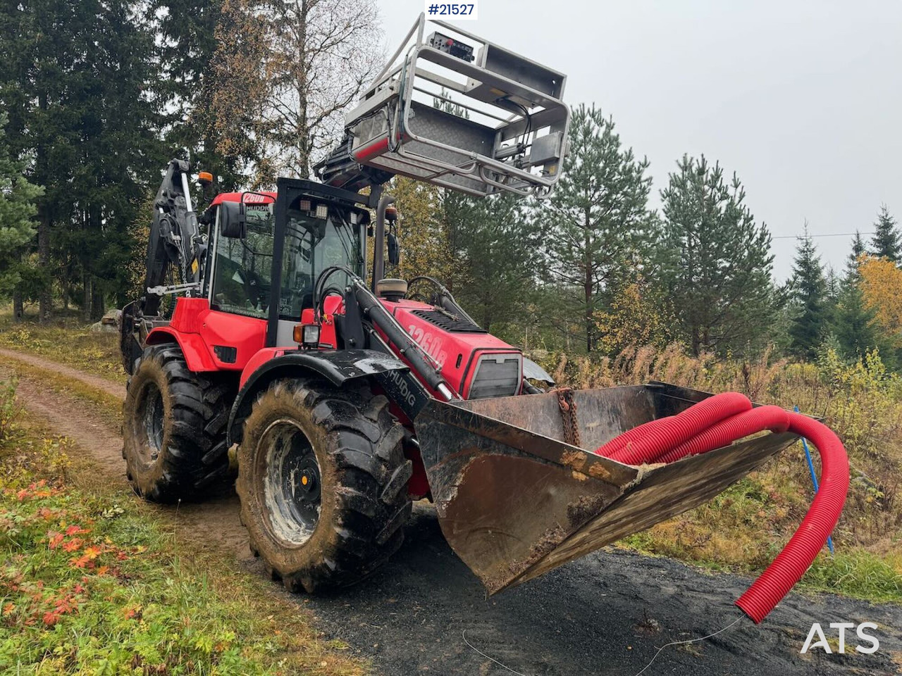 Huddig 1260B Traktorgraver m/ Huddig 2000 lift, tilt og pusseskuffe - Ekskavators-iekrāvējs: foto 4 Huddig 1260B Traktorgraver m/ Huddig 2000 lift, tilt og pusseskuffe - Ekskavators-iekrāvējs: foto 4