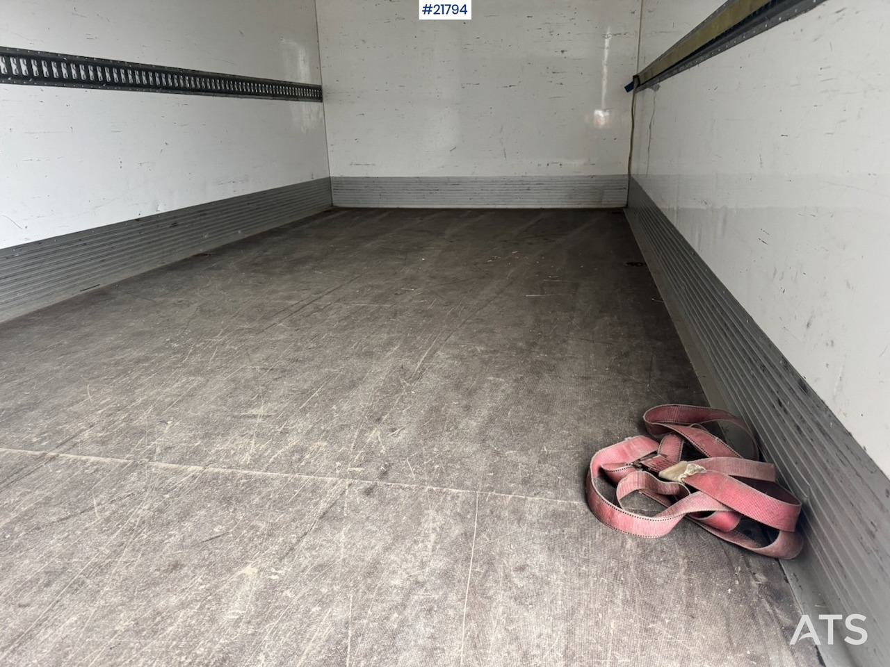 Kravas automašīna ar slēgto virsbūvi Iveco 75E-210: foto 26 Kravas automašīna ar slēgto virsbūvi Iveco 75E-210: foto 26