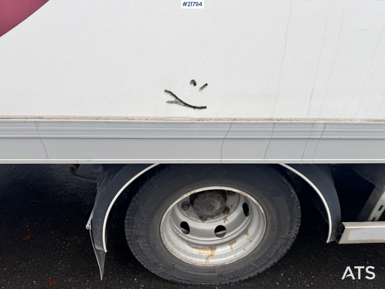 Kravas automašīna ar slēgto virsbūvi Iveco 75E-210: foto 19 Kravas automašīna ar slēgto virsbūvi Iveco 75E-210: foto 19