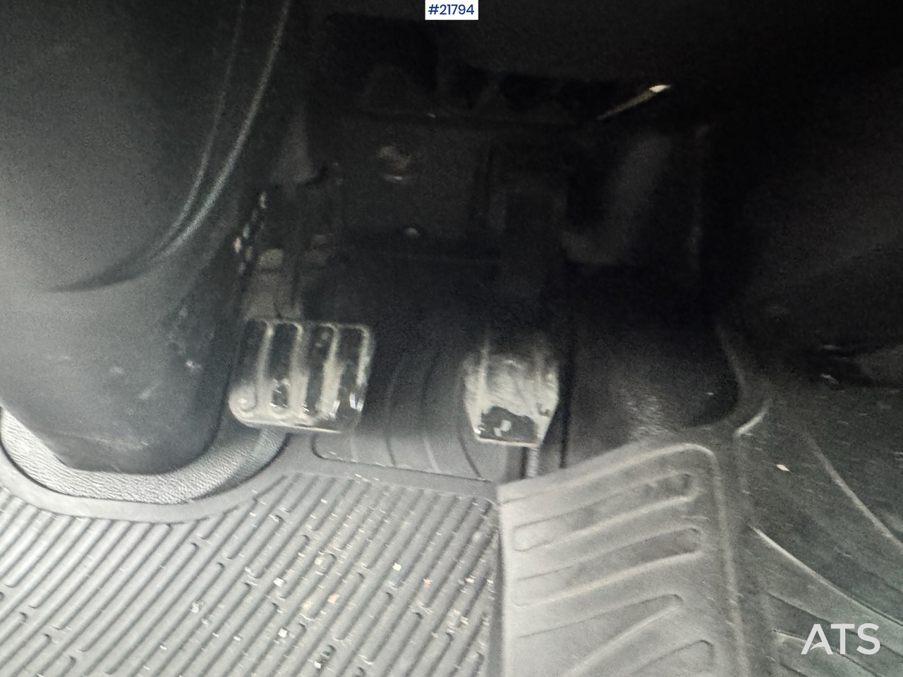 Kravas automašīna ar slēgto virsbūvi Iveco 75E-210: foto 36 Kravas automašīna ar slēgto virsbūvi Iveco 75E-210: foto 36