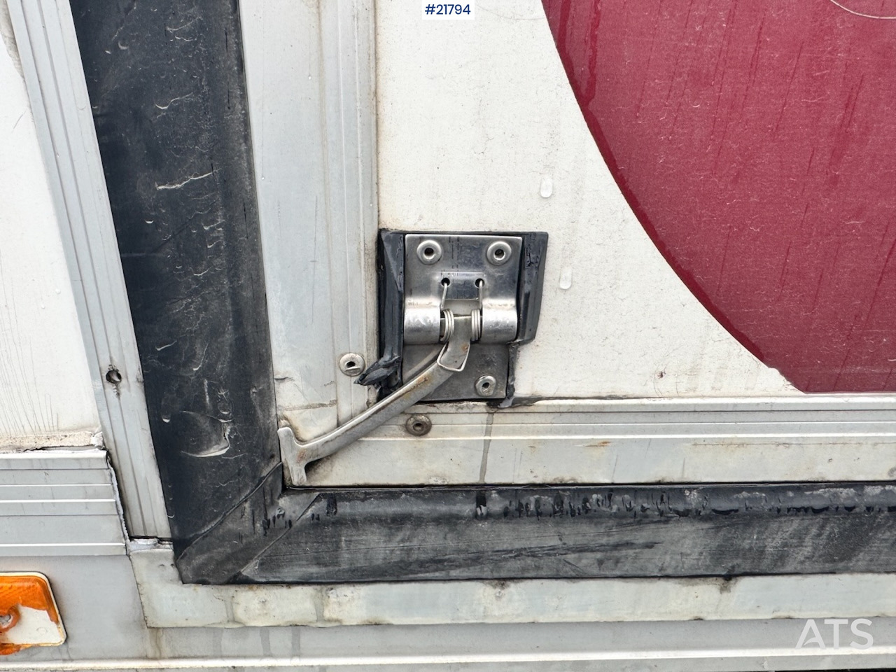 Kravas automašīna ar slēgto virsbūvi Iveco 75E-210: foto 23 Kravas automašīna ar slēgto virsbūvi Iveco 75E-210: foto 23