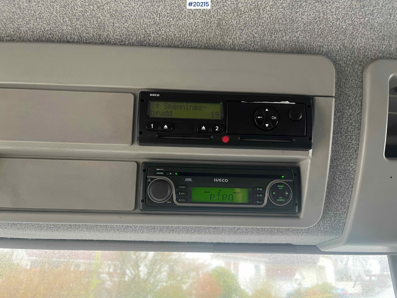 Bortu kravas automašīna/ Platforma Iveco EUROCARGO: foto 14