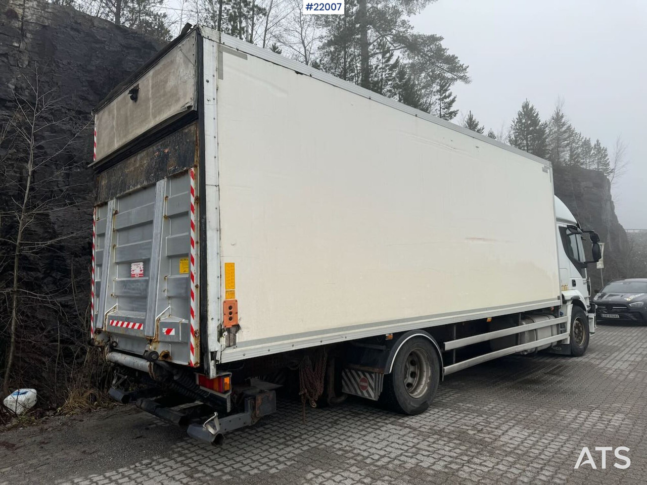 Iveco Stralis - Kravas automašīna ar slēgto virsbūvi: foto 4 Iveco Stralis - Kravas automašīna ar slēgto virsbūvi: foto 4