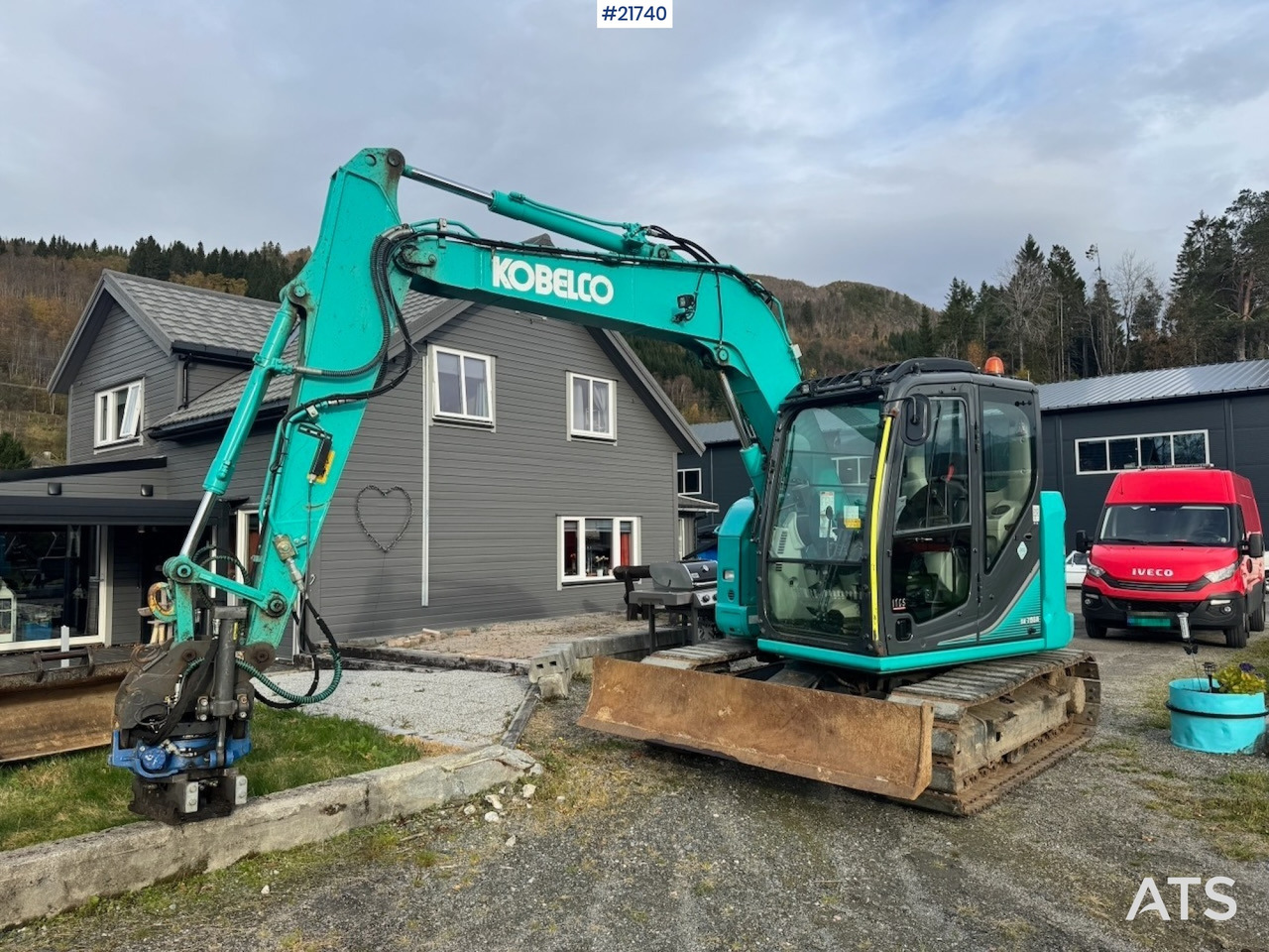 Kobelco 2018 Kobelco SK75SR-3E m/ Rototilt, 2 skuffer og Klype. 1850 timer! - Kāpurķēžu ekskavators: foto 1 Kobelco 2018 Kobelco SK75SR-3E m/ Rototilt, 2 skuffer og Klype. 1850 timer! - Kāpurķēžu ekskavators: foto 1
