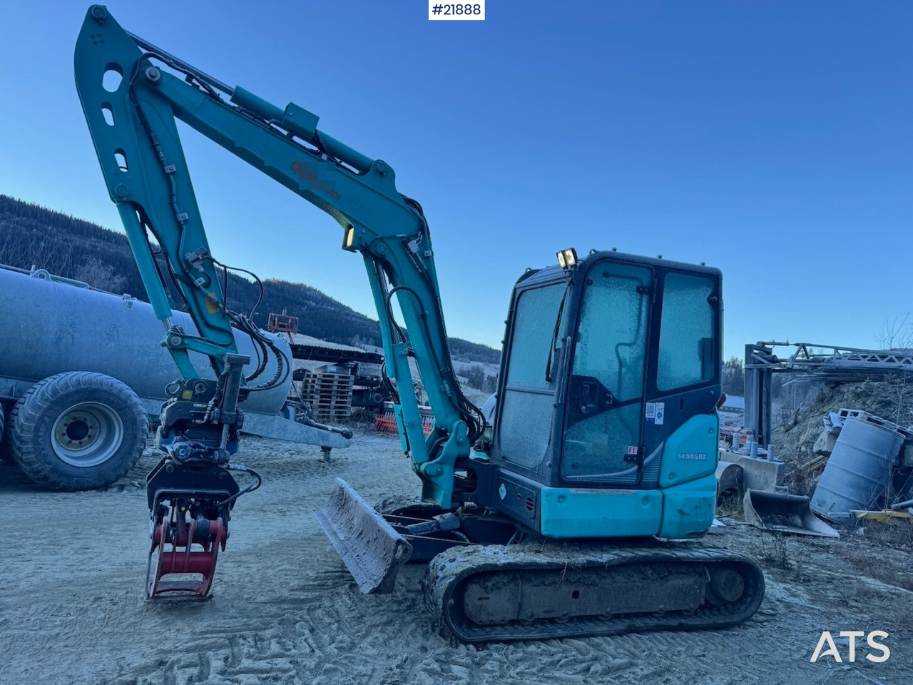 Kobelco SK55SRX-6 m/ Rototilt og 3 skuffer. 2330 timer! SE VIDEO - Kāpurķēžu ekskavators: foto 3 Kobelco SK55SRX-6 m/ Rototilt og 3 skuffer. 2330 timer! SE VIDEO - Kāpurķēžu ekskavators: foto 3