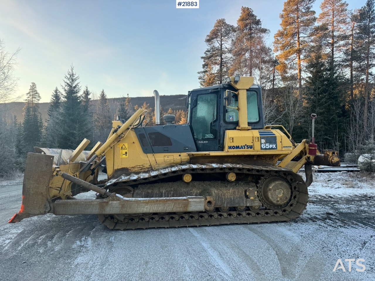 Komatsu D65 PX-15 - Buldozers: foto 3 Komatsu D65 PX-15 - Buldozers: foto 3