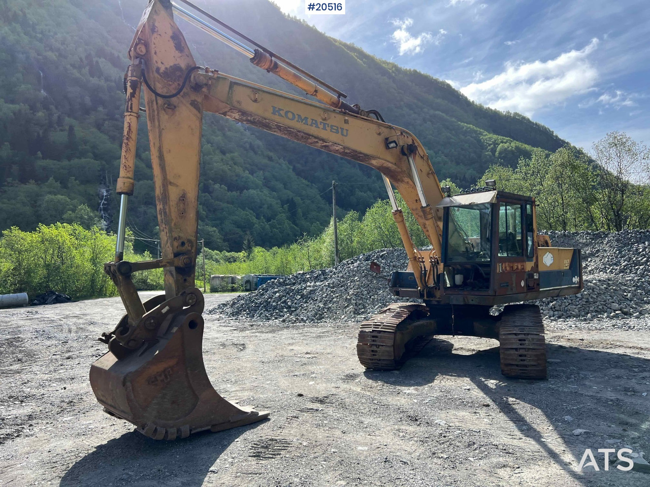 Komatsu PC200-3 - Ekskavators: foto 3 Komatsu PC200-3 - Ekskavators: foto 3