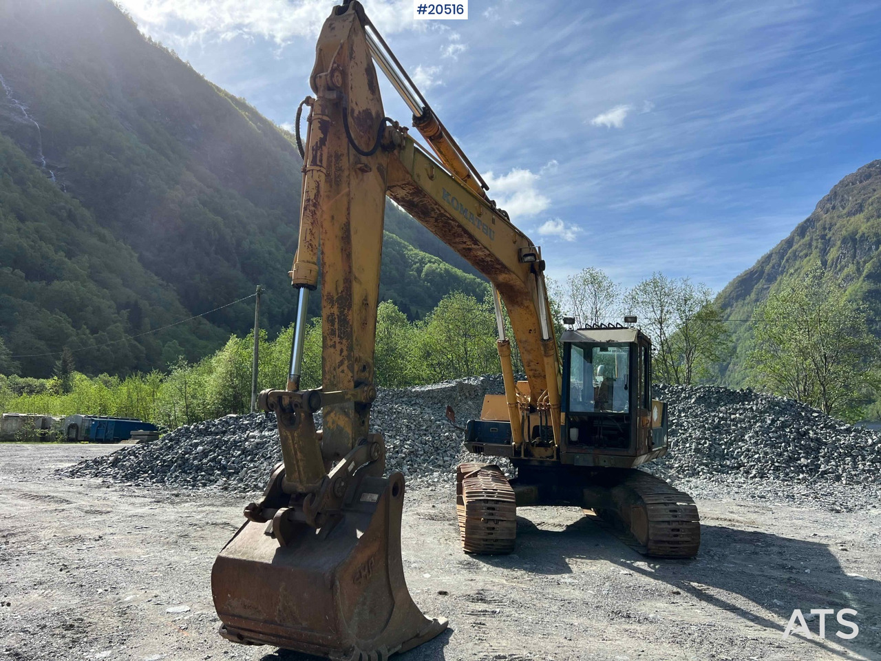 Komatsu PC200-3 - Ekskavators: foto 5 Komatsu PC200-3 - Ekskavators: foto 5
