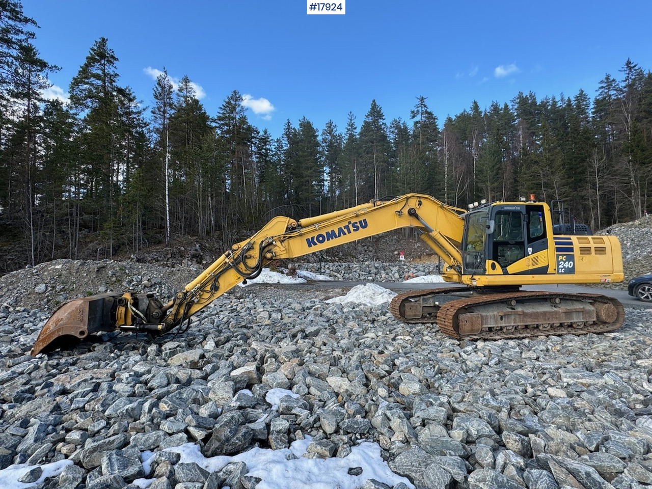 Komatsu PC240LC-10 - Ekskavators: foto 1 Komatsu PC240LC-10 - Ekskavators: foto 1