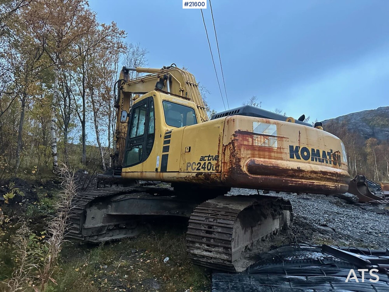 Komatsu PC240LC gravemaskin - Kāpurķēžu ekskavators: foto 4 Komatsu PC240LC gravemaskin - Kāpurķēžu ekskavators: foto 4