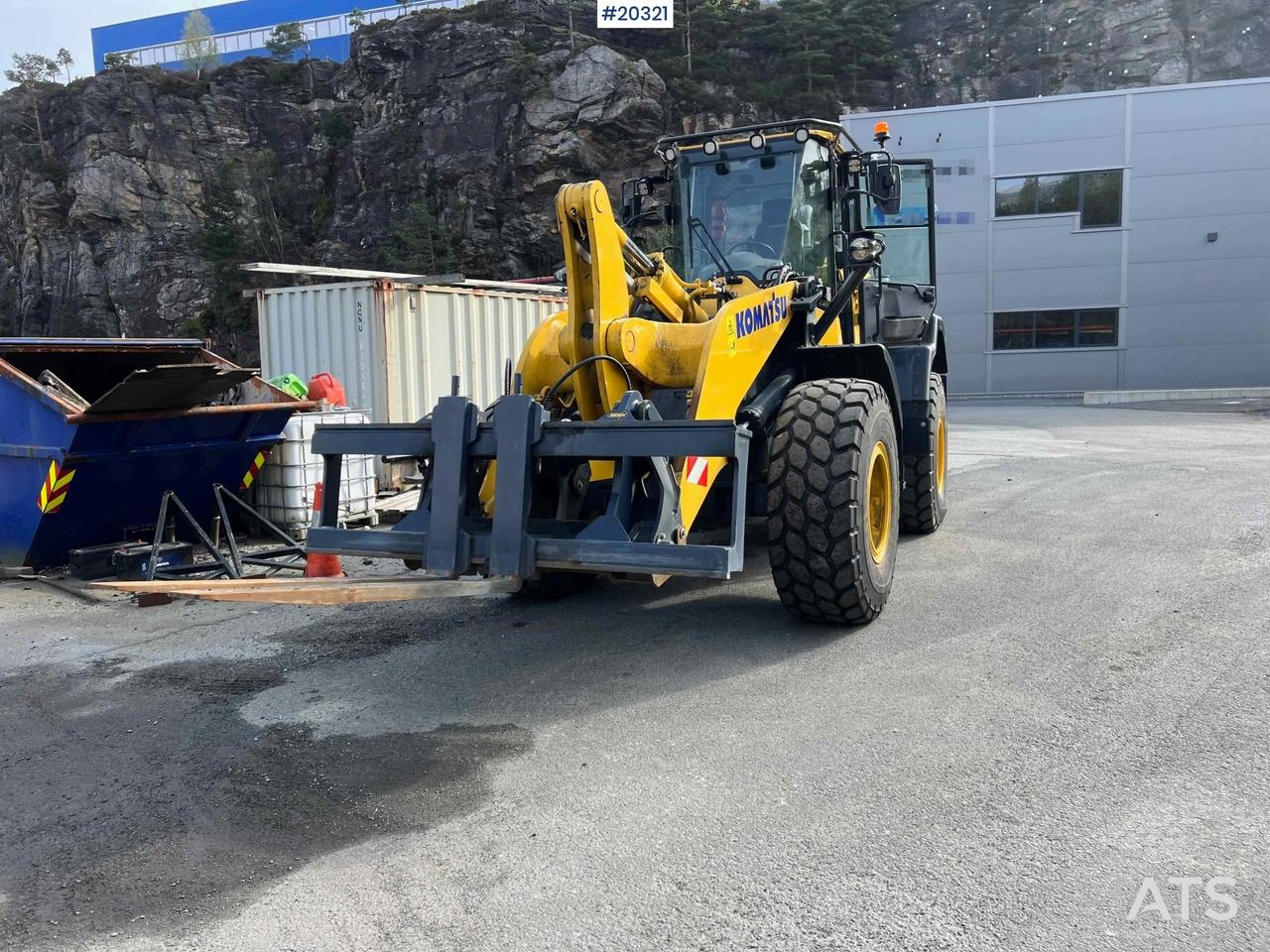 Komatsu WA320-8EO - Riteņu iekrāvējs: foto 3 Komatsu WA320-8EO - Riteņu iekrāvējs: foto 3